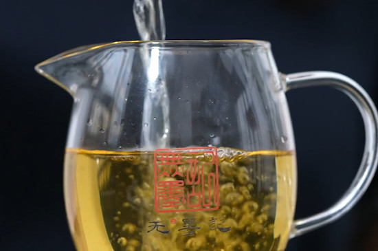 贺开古树茶的特点简介（茶形、香气及茶汤）