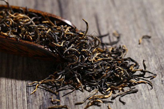 红茶茶叶特征（红茶的基本特征是什么）