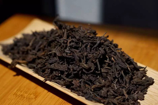 普洱茶生茶和熟茶的区别和作用（关于普洱茶生茶和熟茶的区别）